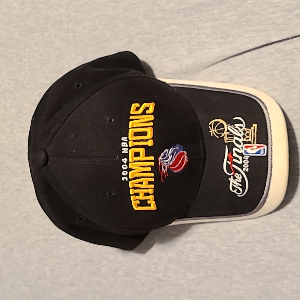 Detroit Pistons 2004 Championship hat